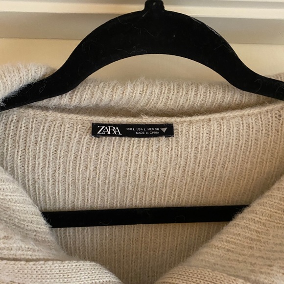 Zara knit quarterzip - Picture 2 of 2